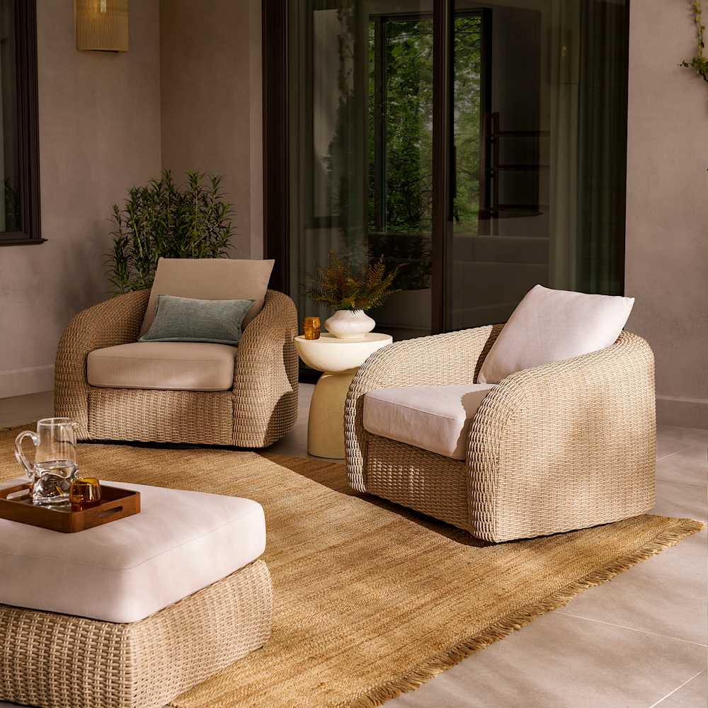 Lorna-Outdoor-Swivel-Lounge-Chair-Square-Set_2-1742184890